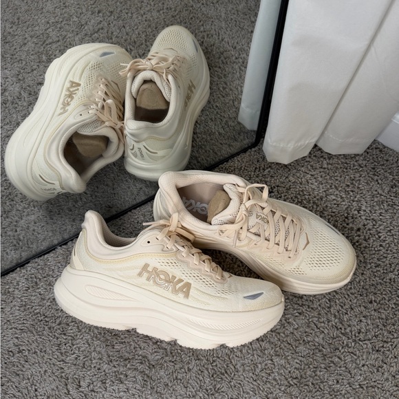 Hoka One One Bondi 9 Vanilla Birch Sneakers - Women’s Size 7.5 - Picture 1 of 9